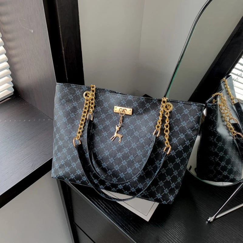 Modische Schultertasche